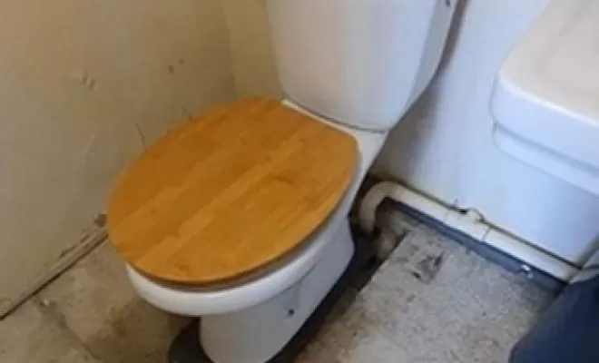 WC bouché à FABAS, Saint-Gaudens, LR 31